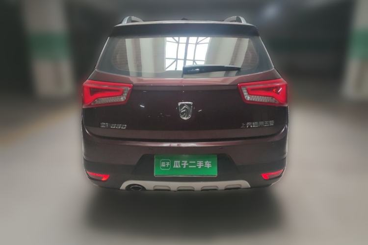 Used Baojun 560 2015 1.8L manual luxury version Rear