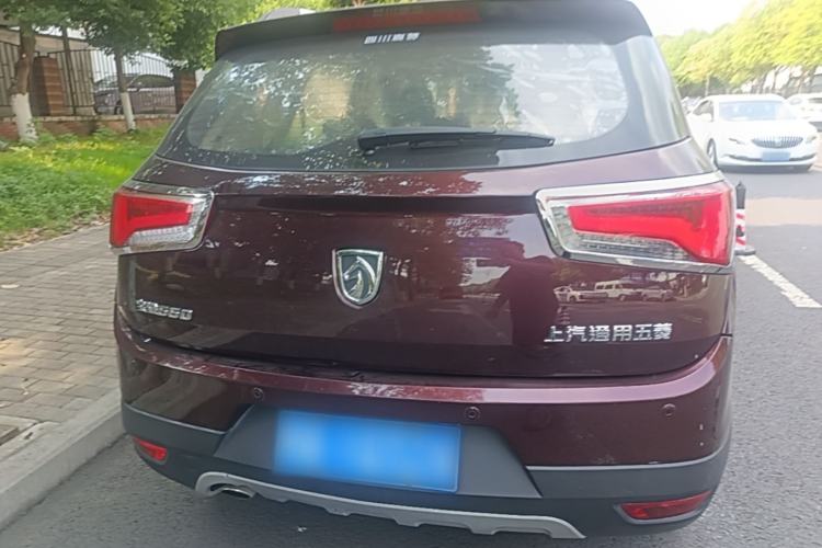 Used Baojun 560 2015 1.8L manual luxury version Rear