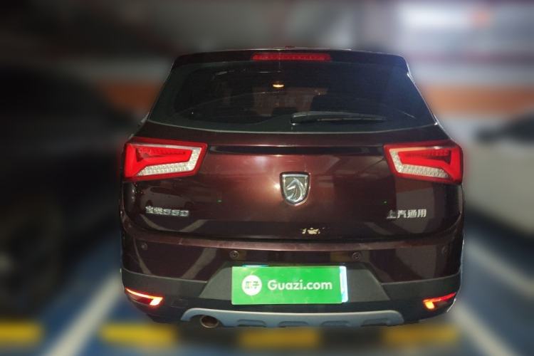 Used Baojun 560 2015 1.8L manual luxury version Rear