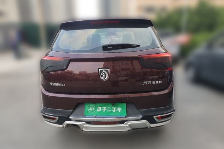 Used Baojun 560 2015 1.8L manual Comfort trim level Rear