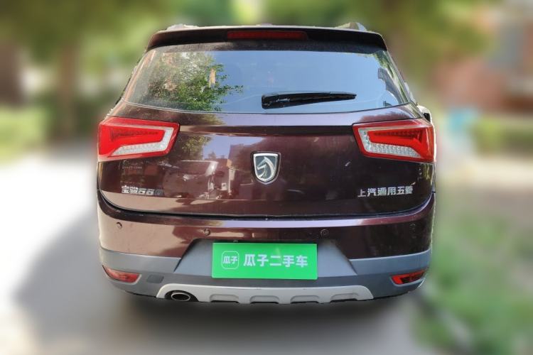 Used Baojun 560 2015 1.8L manual Comfort trim level Rear
