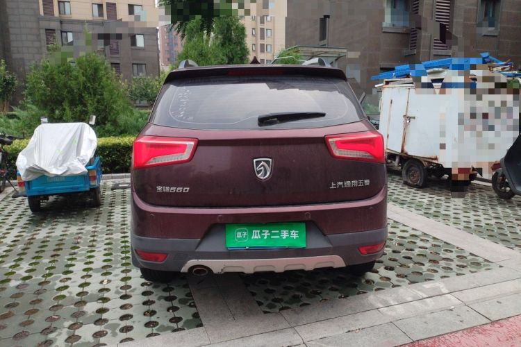 Used Baojun 560 2015 1.8L manual luxury version Rear