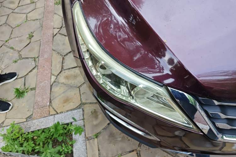 Used Baojun 560 2015 1.8L manual luxury version Right Front Headlight