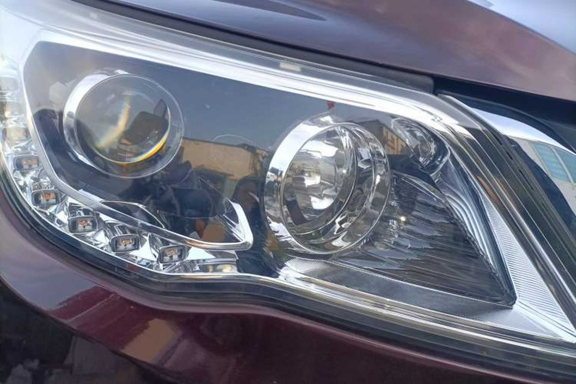 Used Baojun 560 2015 1.8L manual luxury version Right Front Headlight