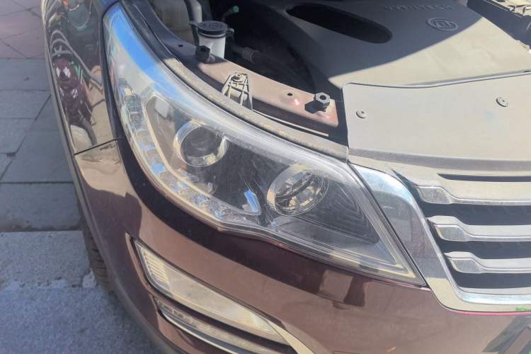 Used Baojun 560 2015 1.8L Manual Elite Edition Right Front Headlight