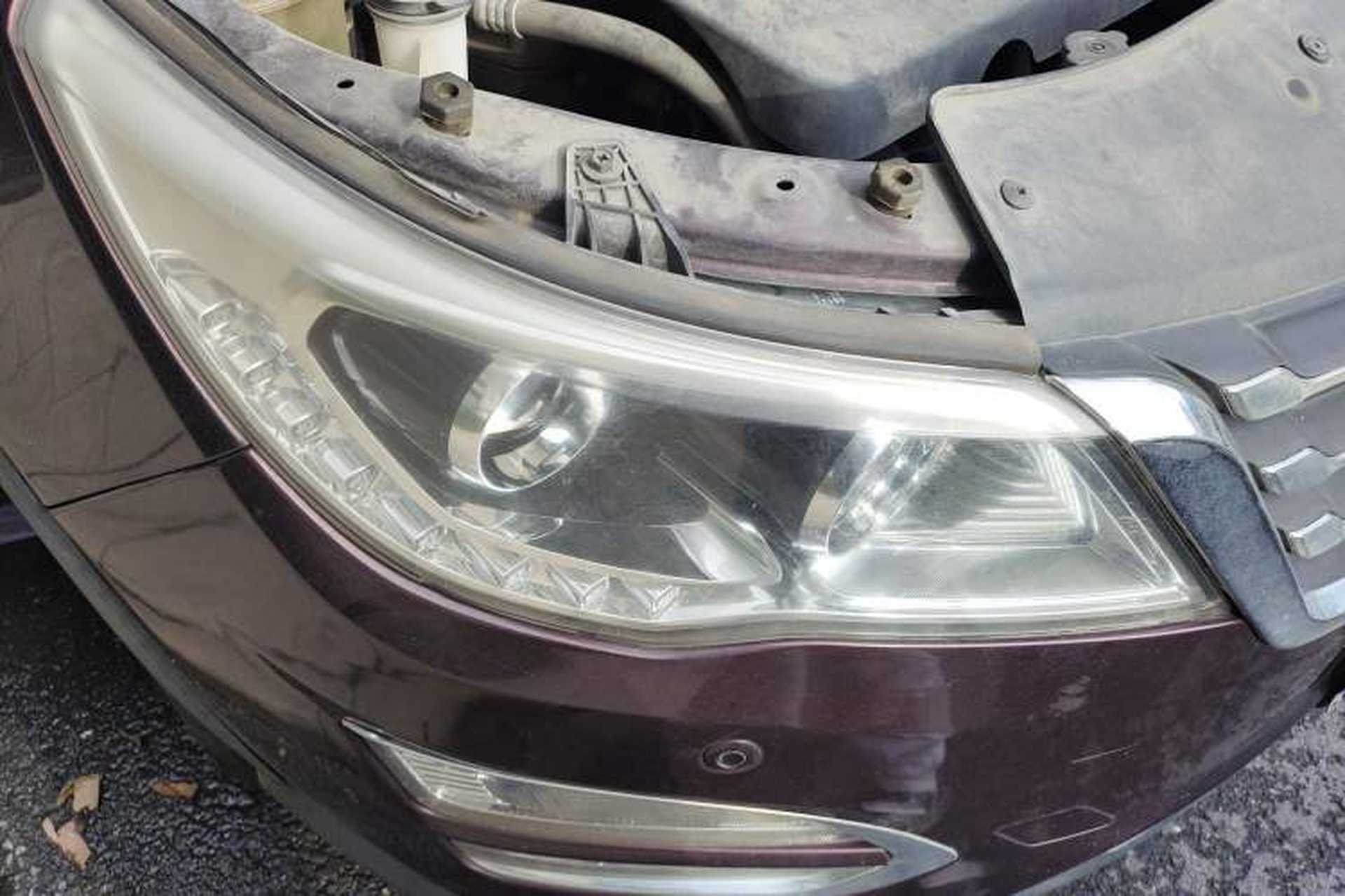 Used Baojun 560 2015 1.8L manual luxury version Right Front Headlight