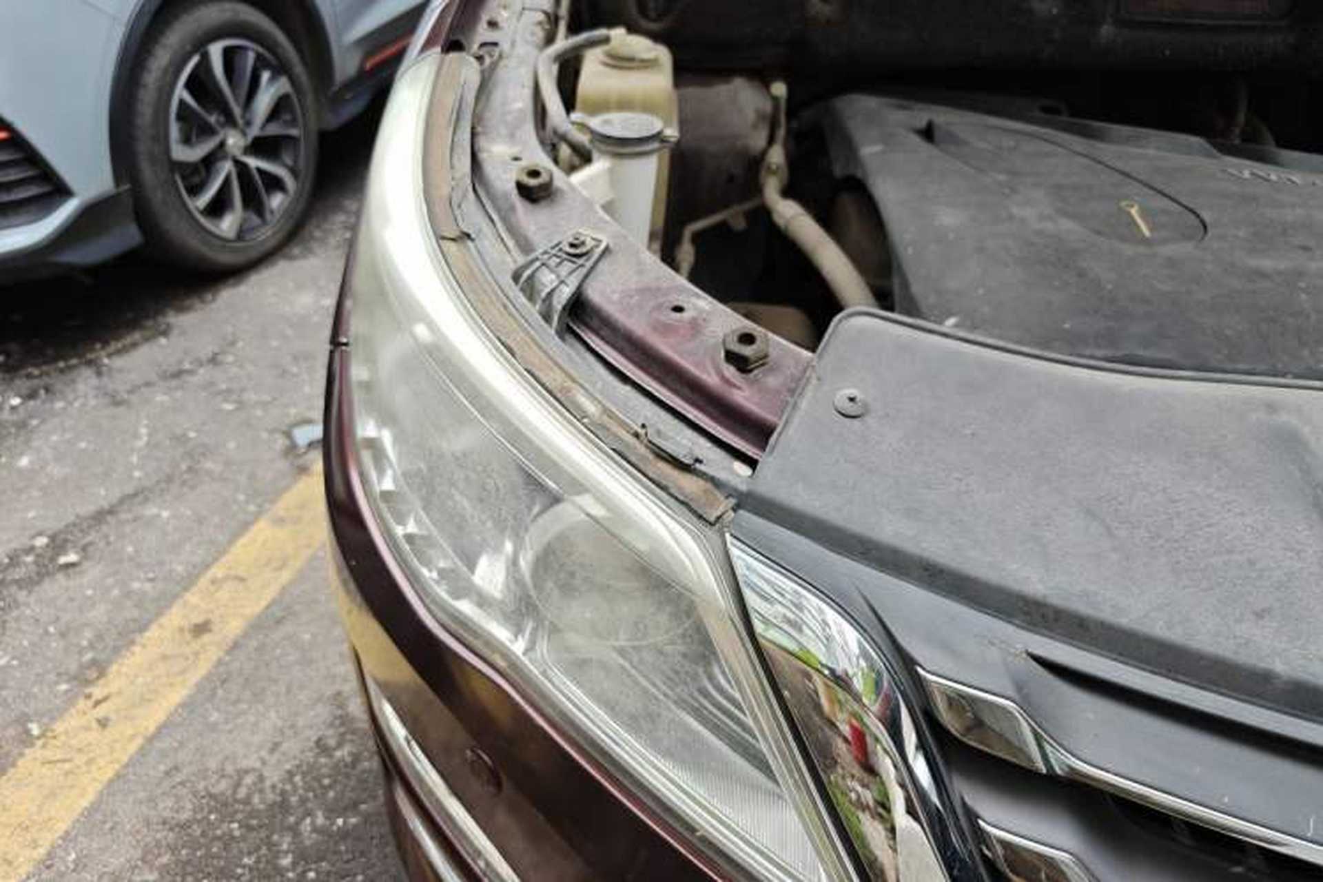 Used Baojun 560 2015 1.8L manual luxury version Right Front Headlight