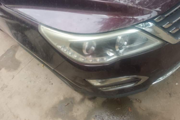 Used Baojun 560 2015 1.8L Manual Elite Edition Right Front Headlight
