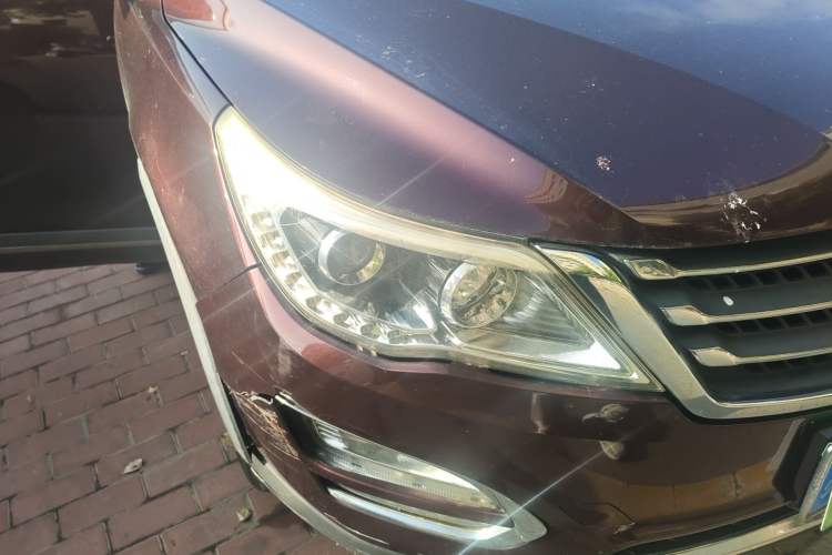 Used Baojun 560 2015 1.8L manual Comfort trim level Right Front Headlight