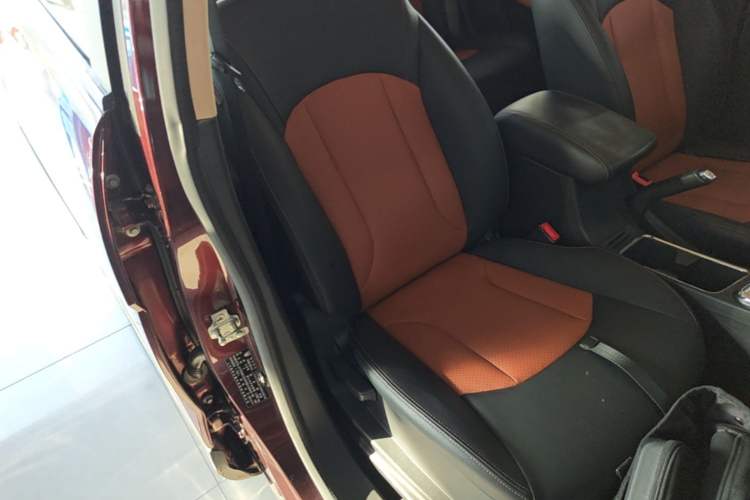 Used Baojun 560 2015 1.8L Manual Elite Edition Right Front Seat