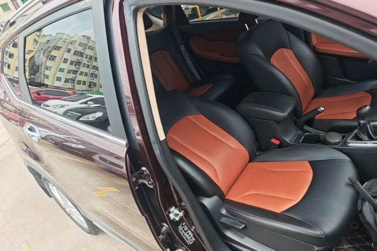 Used Baojun 560 2015 1.8L Manual Elite Edition Right Front Seat