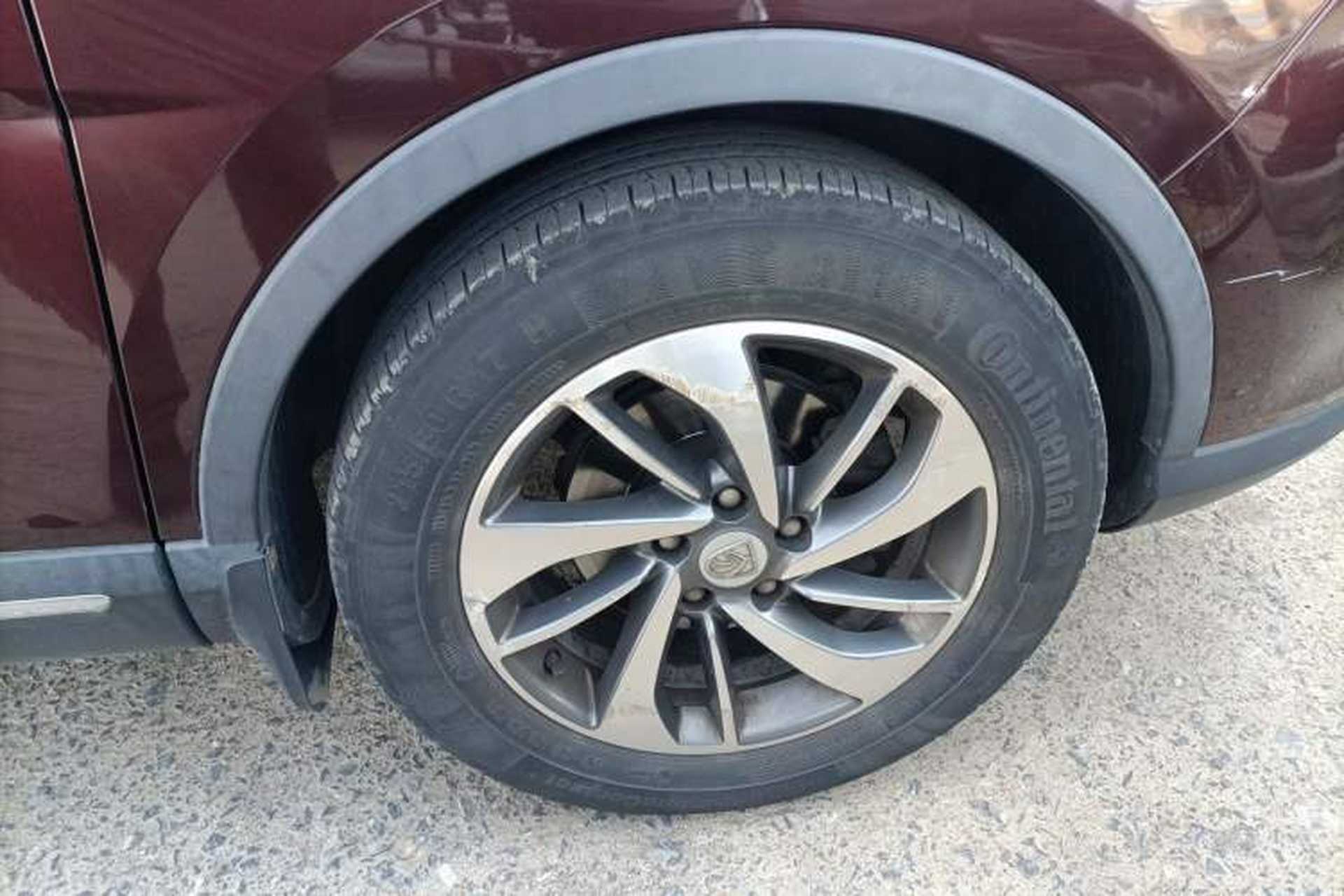 Used Baojun 560 2015 1.8L manual luxury version Right Front Wheel Hub
