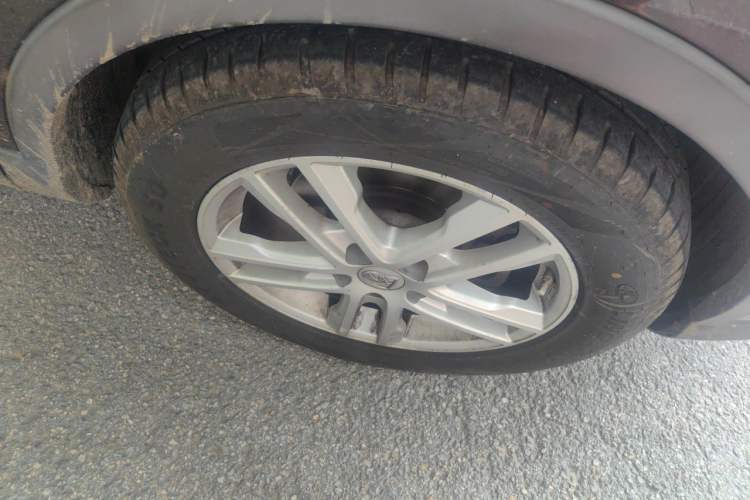 Used Baojun 560 2015 1.8L Manual Elite Edition Right Front Wheel Hub