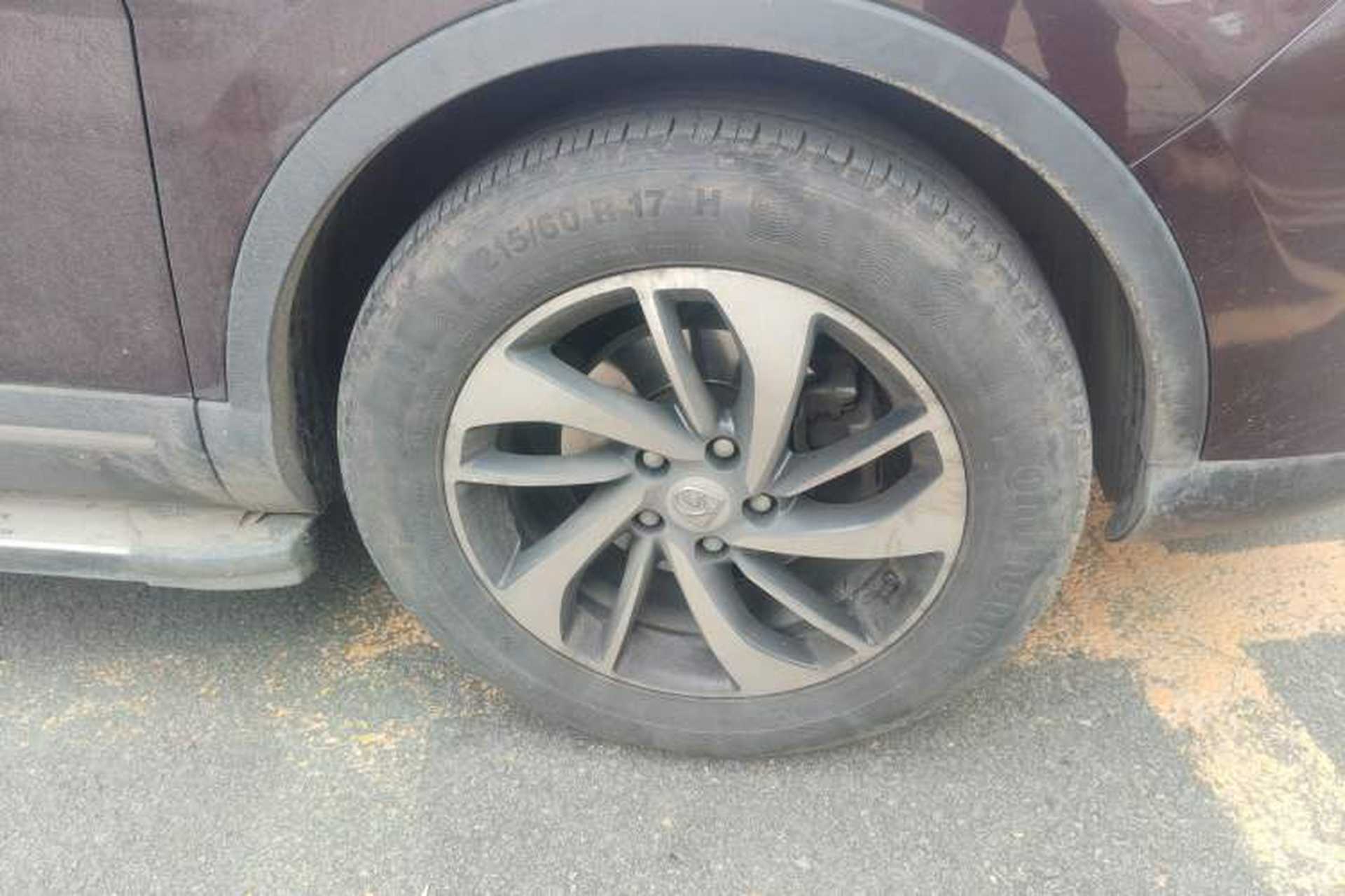 Used Baojun 560 2015 1.8L manual luxury version Right Front Wheel Hub