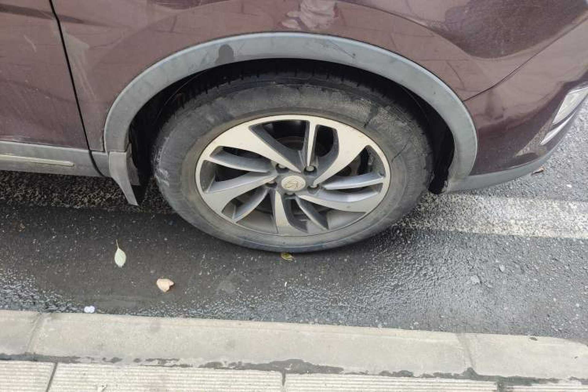 Used Baojun 560 2015 1.8L manual luxury version Right Front Wheel Hub