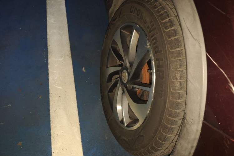 Used Baojun 560 2015 1.8L manual luxury version Right Front Wheel Hub