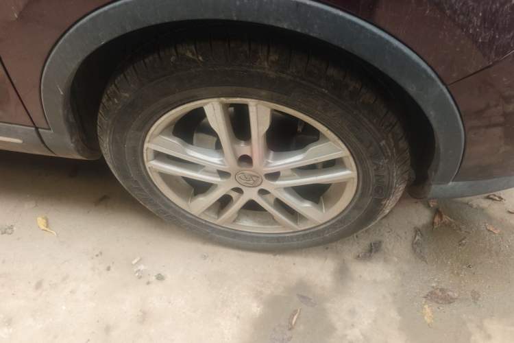 Used Baojun 560 2015 1.8L Manual Elite Edition Right Front Wheel Hub