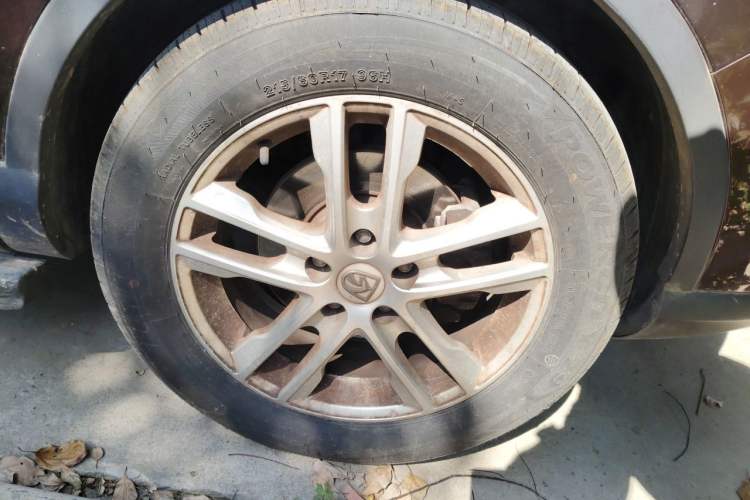 Used Baojun 560 2015 1.8L manual Comfort trim level Right Front Wheel Hub