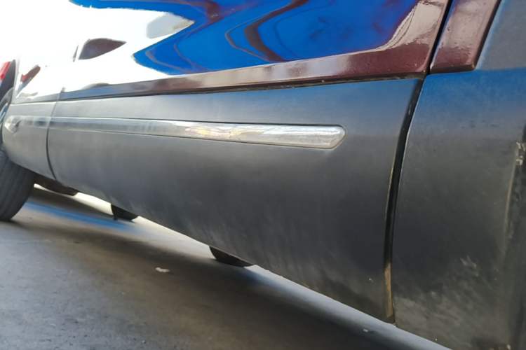 Used Baojun 560 2015 1.8L manual luxury version Right Side Sill