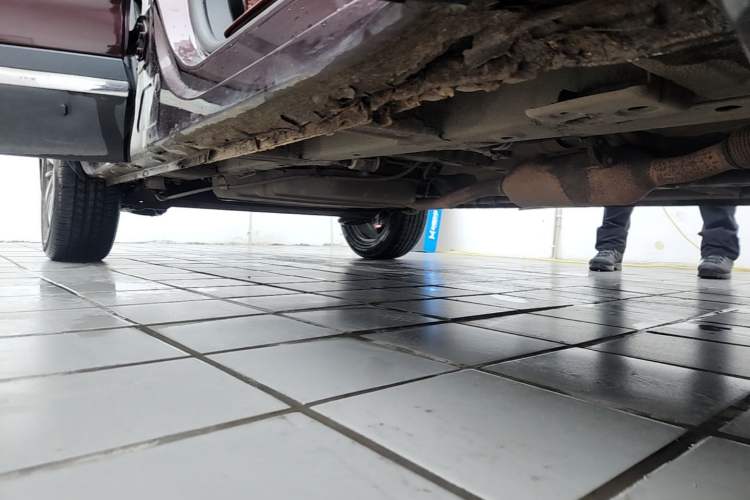 Used Baojun 560 2015 1.8L manual luxury version Right Side Sill