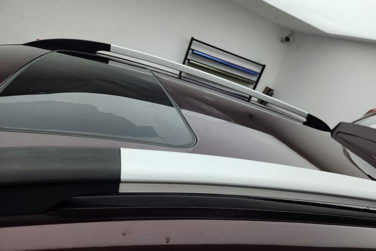 Used Baojun 560 2015 1.8L manual luxury version Roof