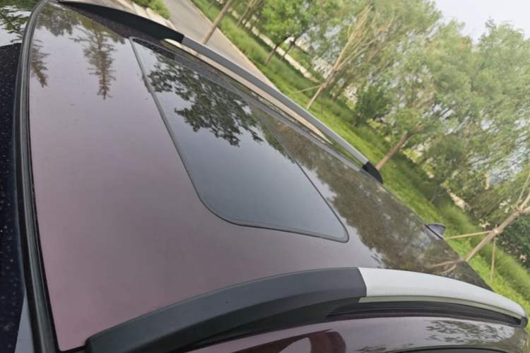 Used Baojun 560 2015 1.8L manual luxury version Roof