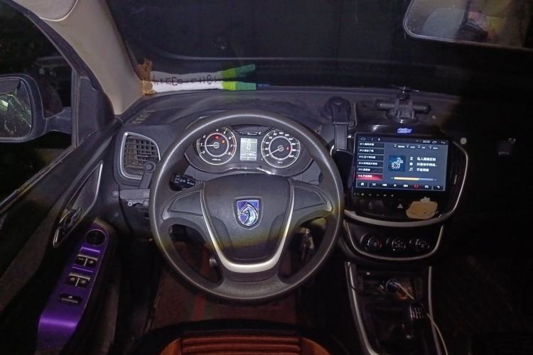 Used Baojun 560 2015 1.8L manual Comfort trim level Steering Wheel