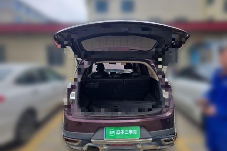 Used Baojun 560 2015 1.8L manual luxury version Trunk