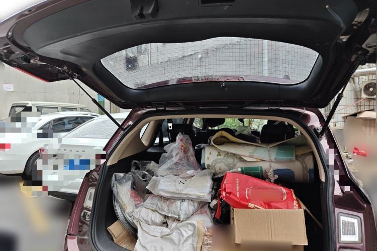 Used Baojun 560 2015 1.8L manual luxury version Trunk