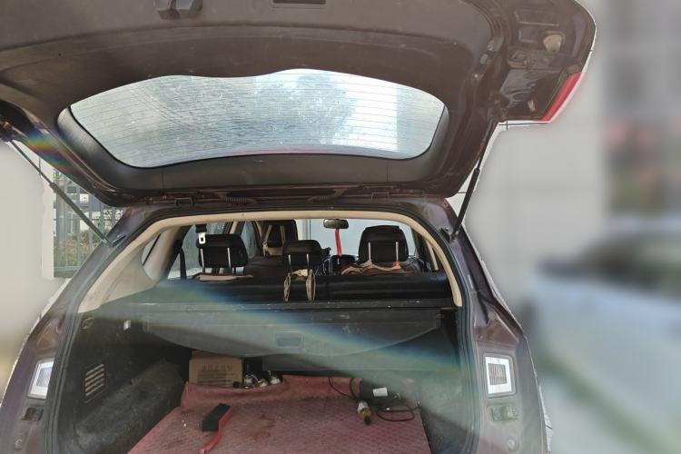 Used Baojun 560 2015 1.8L manual luxury version Trunk