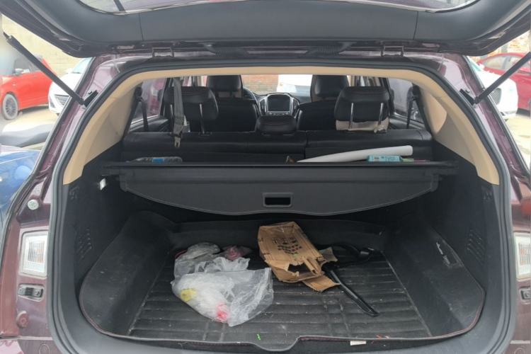 Used Baojun 560 2015 1.8L manual luxury version Trunk