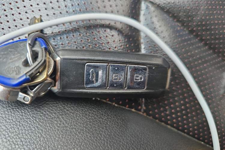 Used Baojun 560 2015 1.8L manual luxury version Vehicle Key