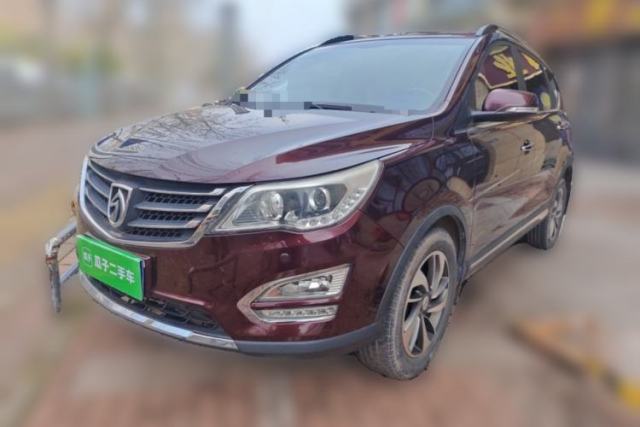 Used Baojun 560 2015 1.8L manual luxury version