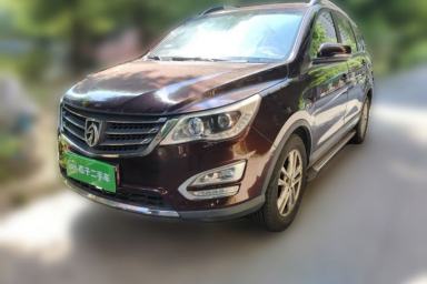 Used Baojun 560 2015 1.8L manual Comfort trim level