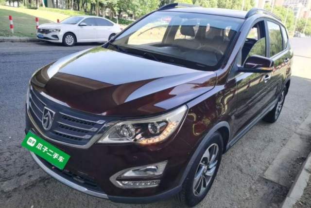 Used Baojun 560 2015 1.8L manual luxury version