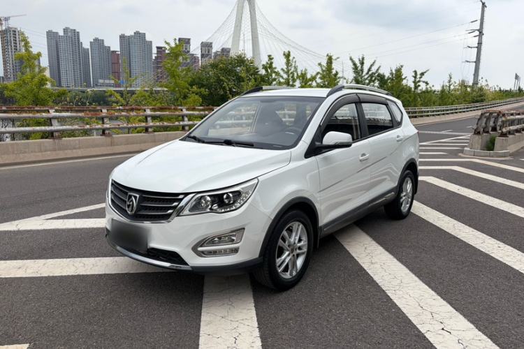 Used Baojun 560 2015 1.8L manual Comfort trim level Guazi used car, China used car export, Used car for sale, Used cars, Cheapest cars for sale