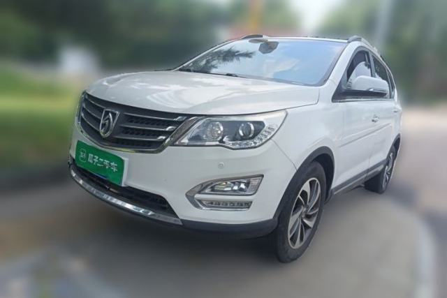 Used Baojun 560 2015 1.8L manual luxury version