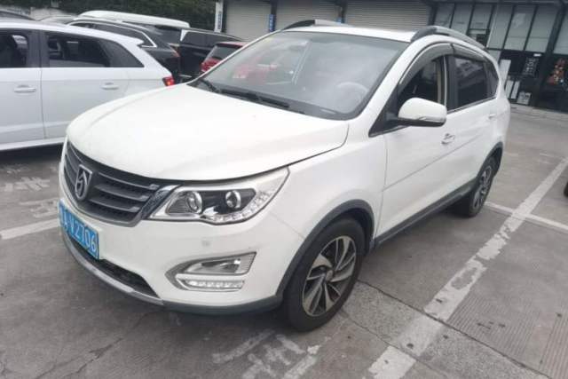 Used Baojun 560 2015 1.8L manual luxury version