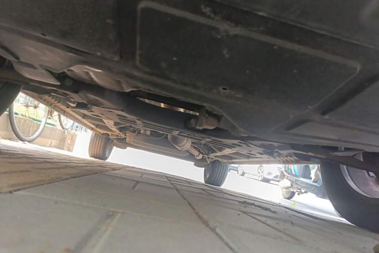 Used Baojun 560 2015 1.8L manual luxury version Chassis Front Left