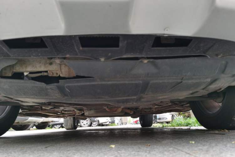 Used Baojun 560 2015 1.8L manual luxury version Chassis Front