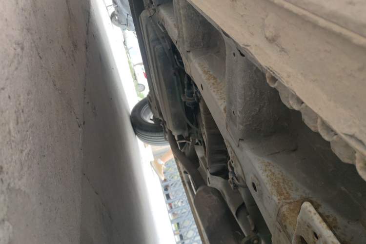 Used Baojun 560 2015 1.8L manual luxury version Chassis Front Right