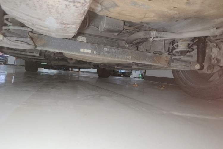 Used Baojun 560 2015 1.8L manual luxury version Chassis Rear