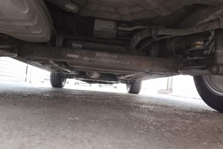Used Baojun 560 2015 1.8L manual Comfort trim level Chassis Rear