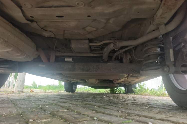 Used Baojun 560 2015 1.8L manual luxury version Chassis Rear
