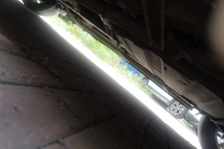 Used Baojun 560 2015 1.8L manual Comfort trim level Chassis Rear Left