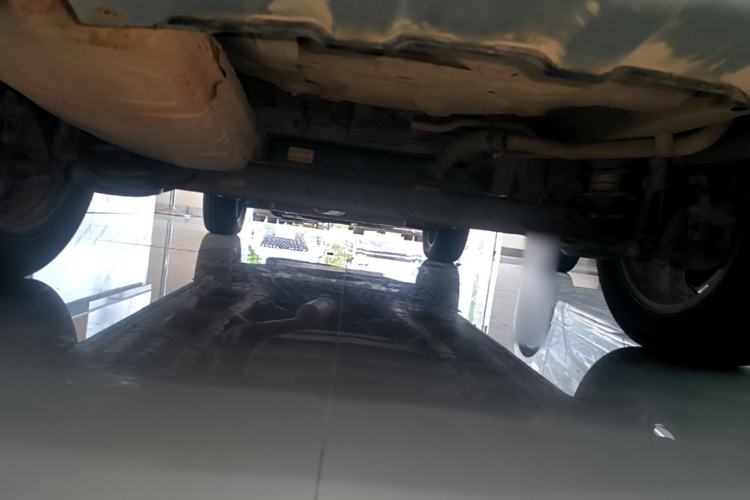 Used Baojun 560 2015 1.8L manual luxury version Chassis Rear