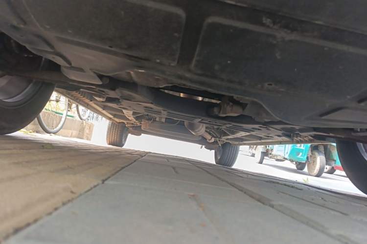 Used Baojun 560 2015 1.8L manual luxury version Chassis Rear Right