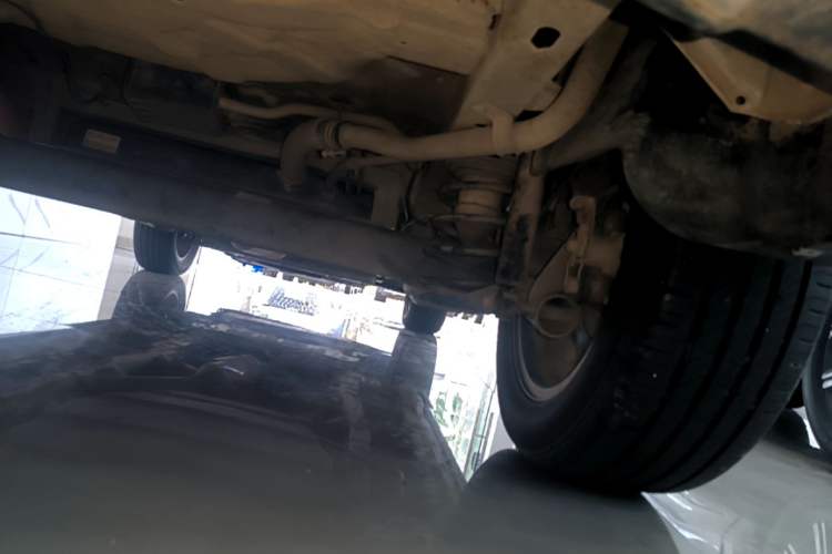 Used Baojun 560 2015 1.8L manual luxury version Chassis Rear Right
