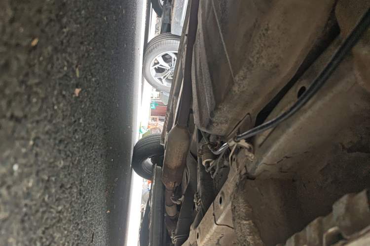 Used Baojun 560 2015 1.8L manual luxury version Chassis Rear Right