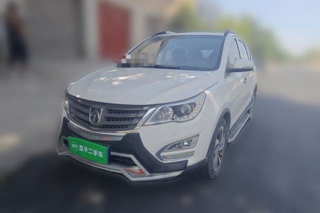 Used Baojun 560 2015 1.8L manual luxury version